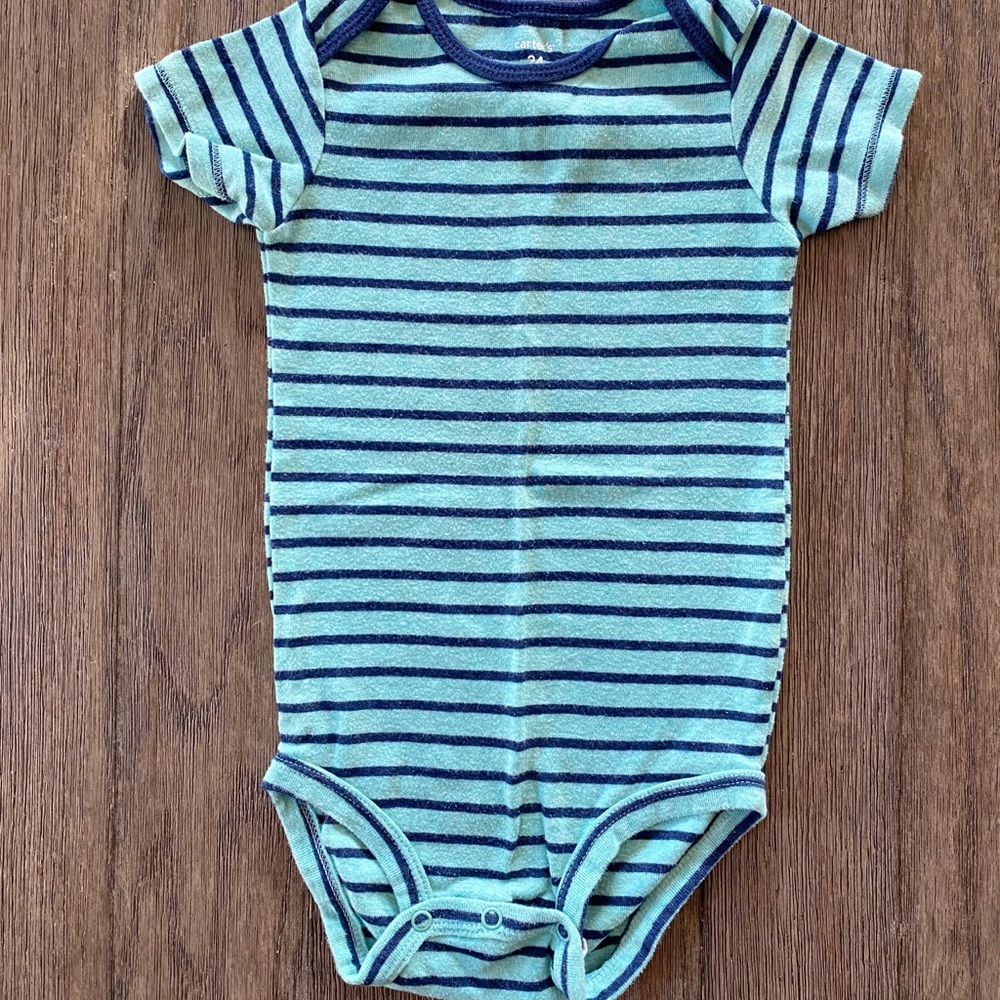 4/$10 Carter’s boys striped onesie bodysuit 24 months